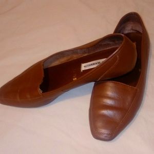 Gloria Vanderbilt Shoes size 7.5